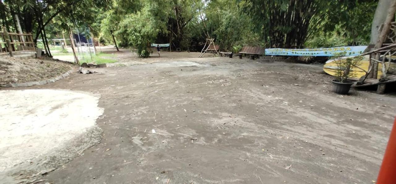 Gerbang Banyu Langit Cottage Bantul Kültér fotó
