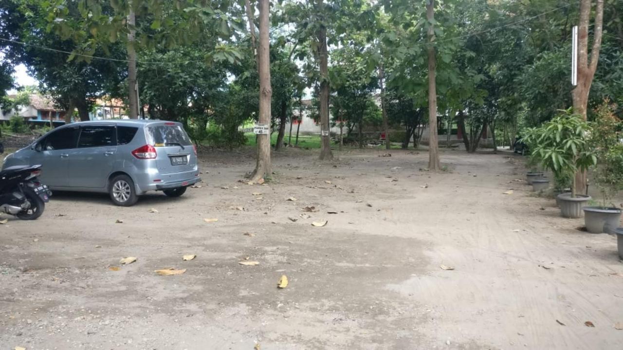 Gerbang Banyu Langit Cottage Bantul Kültér fotó