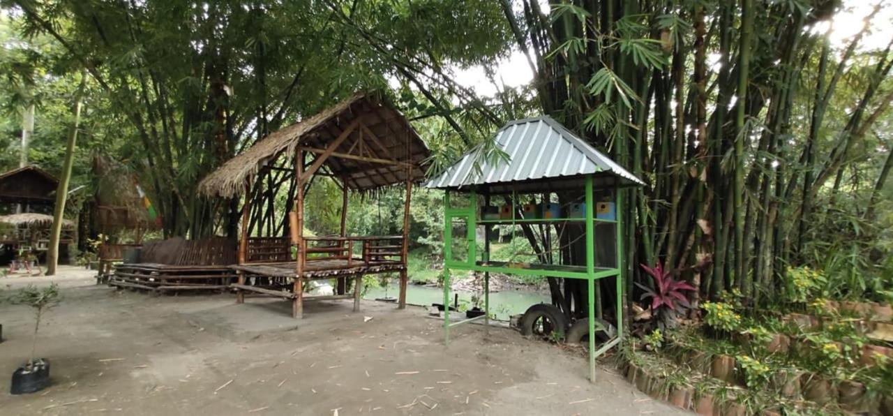 Gerbang Banyu Langit Cottage Bantul Kültér fotó