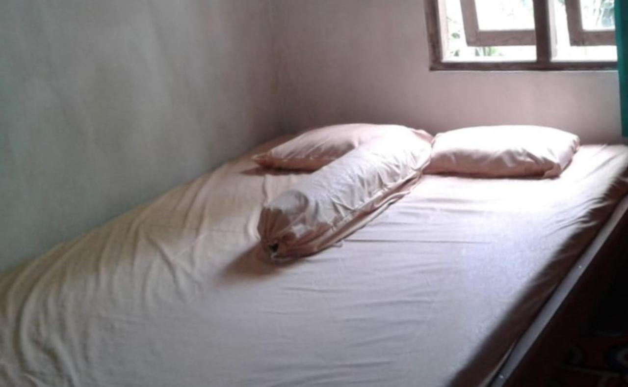 Gerbang Banyu Langit Cottage Bantul Kültér fotó